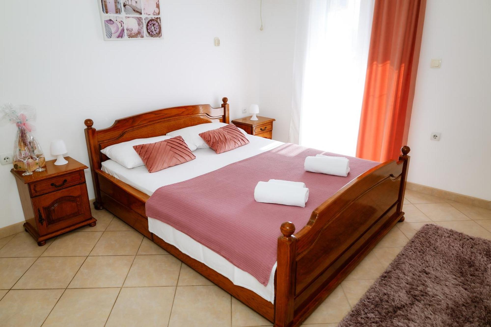 Guest House Ivana Tivat Exterior foto